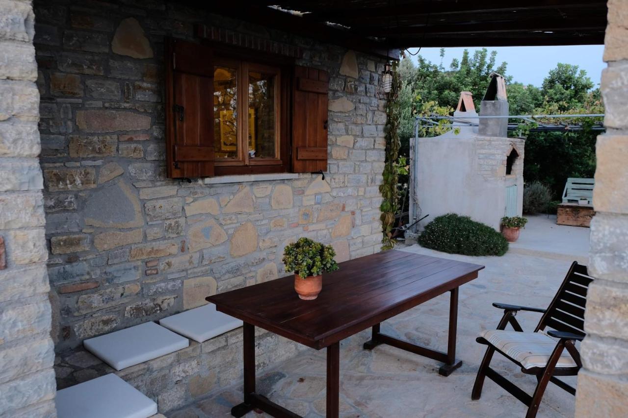 Oceanis Cottage House Ormos Koumeikon Exterior photo